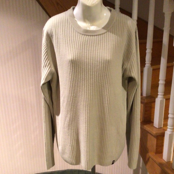 Men’s bundled 2 long sleeve pullover style sweaters - Picture 2 of 5